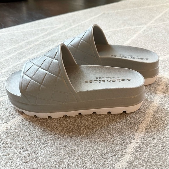 J/Slides Gray Stud EVA Beach Slides with Diamond Quilted Pattern - Picture 4 of 8